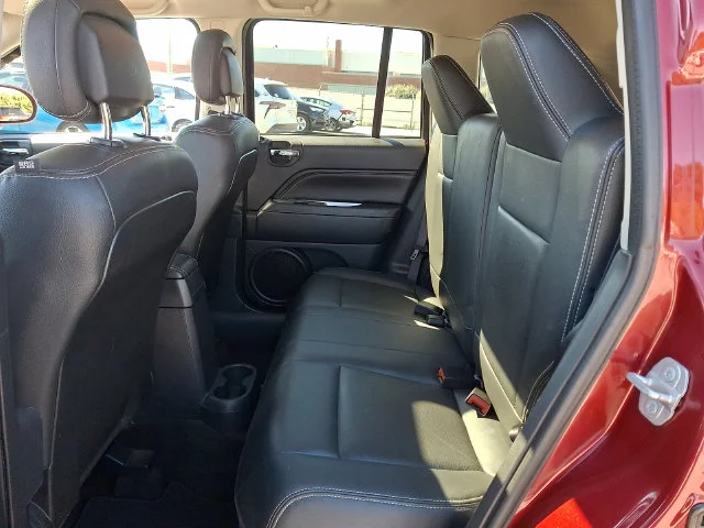 Used 2016 Red Jeep High Altitude image 10