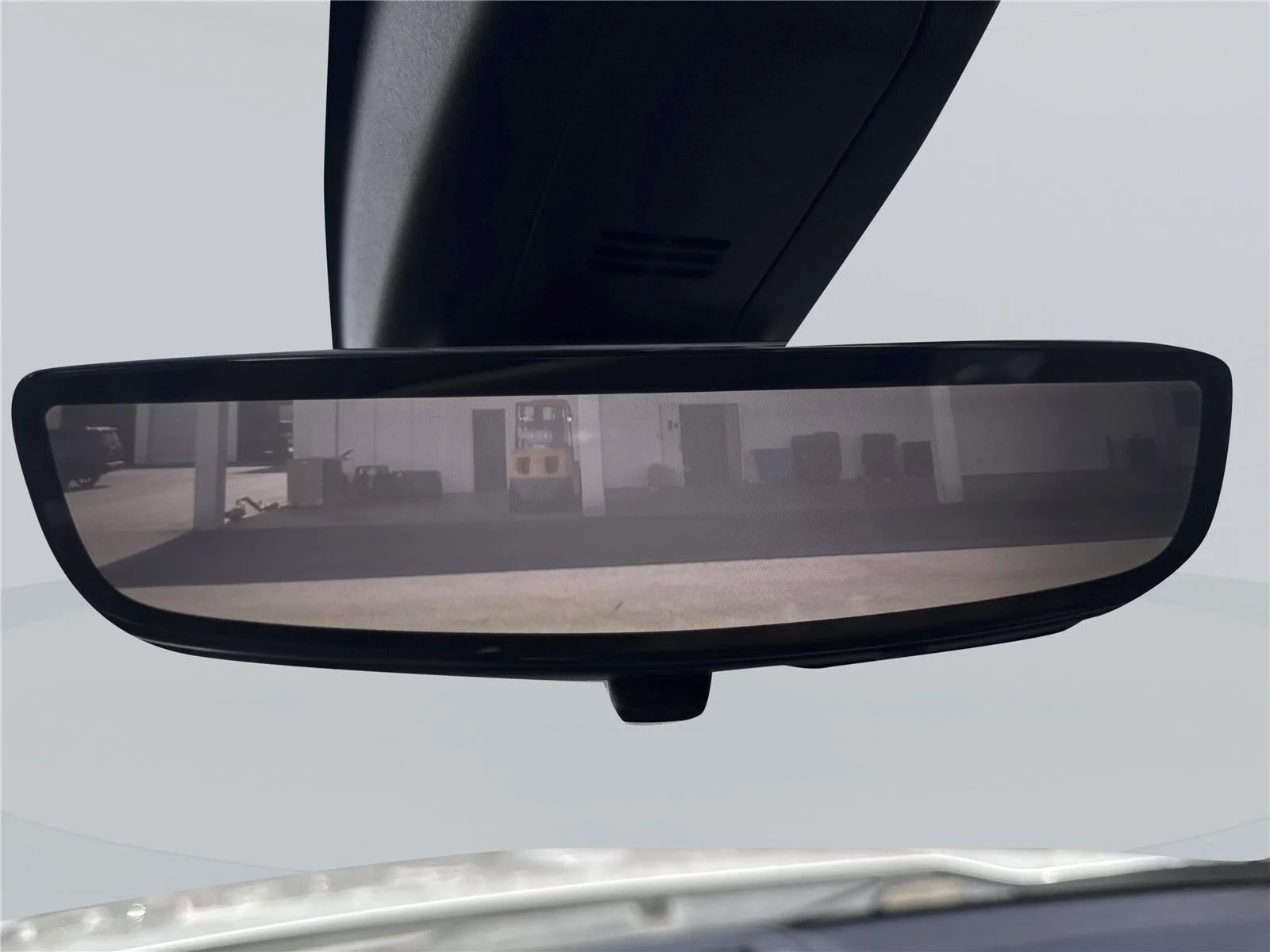 Used 2019 IRIDESCENT PEARL TRICOAT Chevrolet LTZ image 29