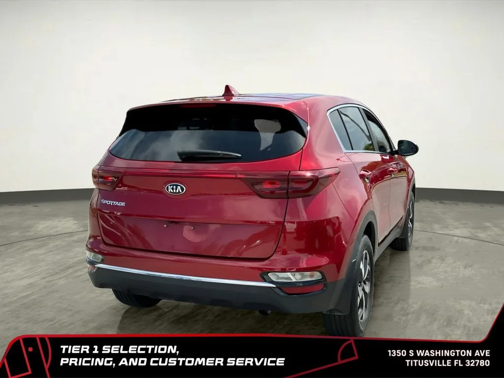 Used 2022 Red Kia LX image 10