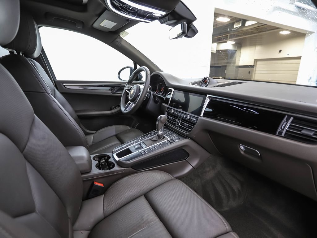 Used 2020 Night Blue Metallic Porsche Base image 29
