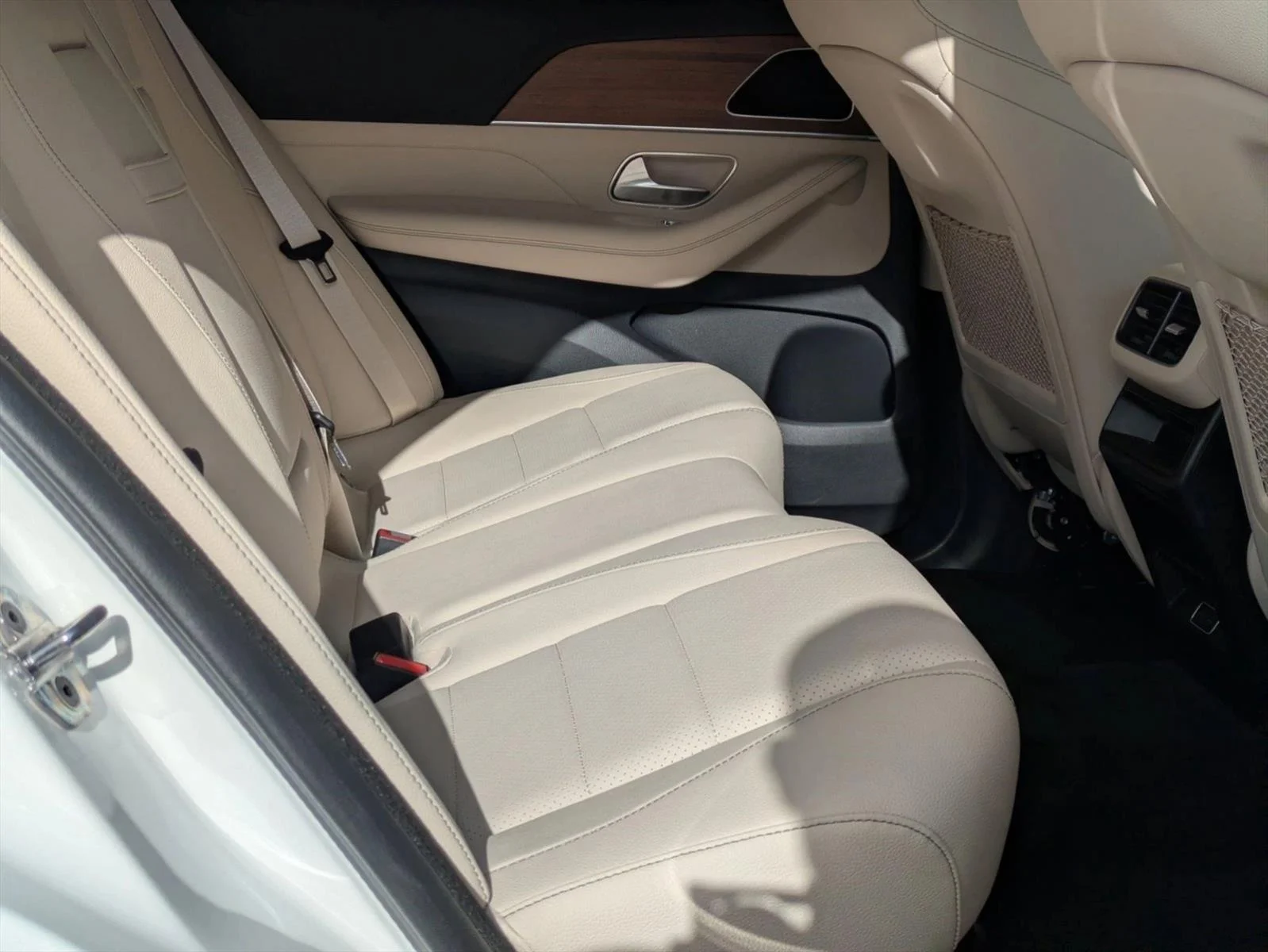 Used 2025 Polar White Mercedes-Benz GLE 350 image 19
