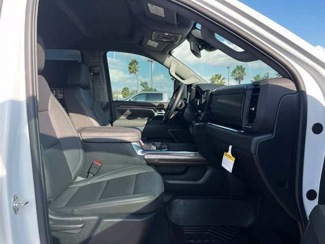 Used 2026 Summit White Chevrolet LT image 22