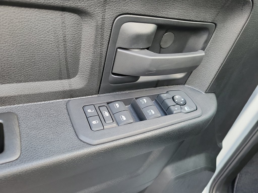 2026 RAM 3500 Tradesman - Photo 13