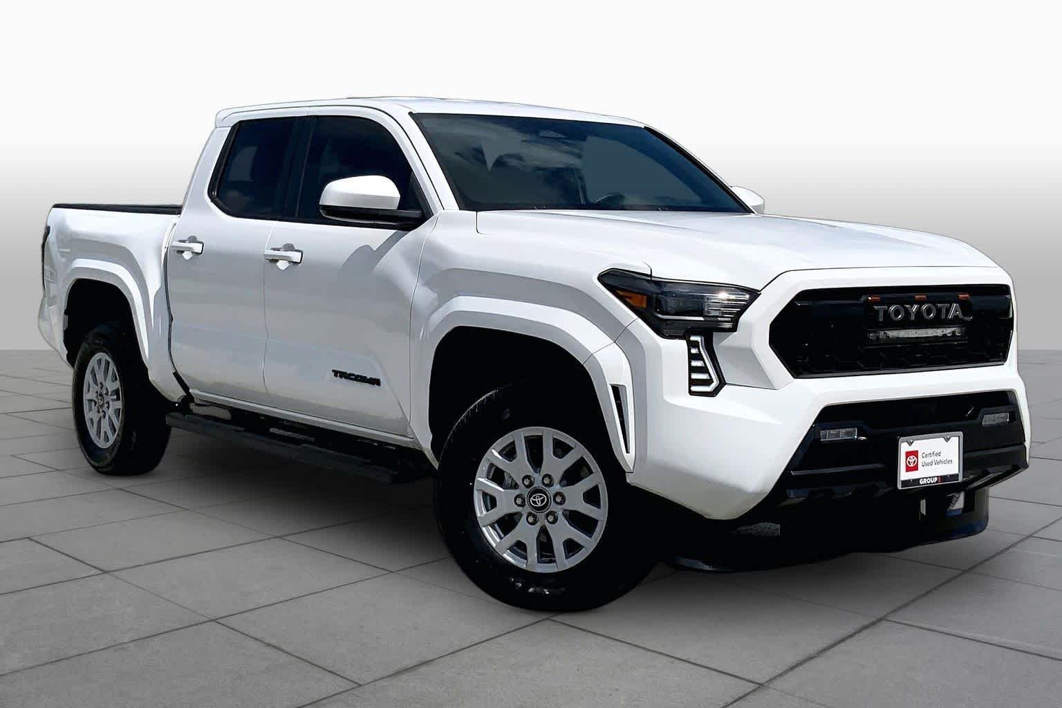 Used 2025 Ice Cap Toyota SR5 image 3