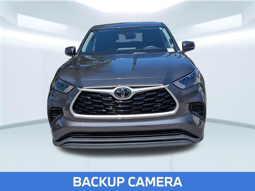 Used 2022 Gray Toyota L image 11