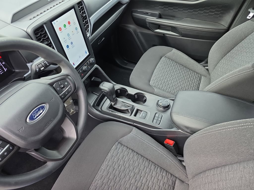 Used 2025 Beige Ford XL image 24