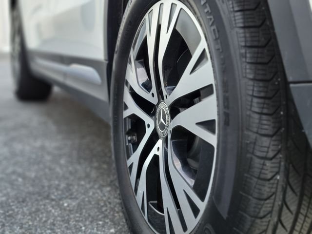 Used 2025 White Mercedes-Benz GLA 250 image 46
