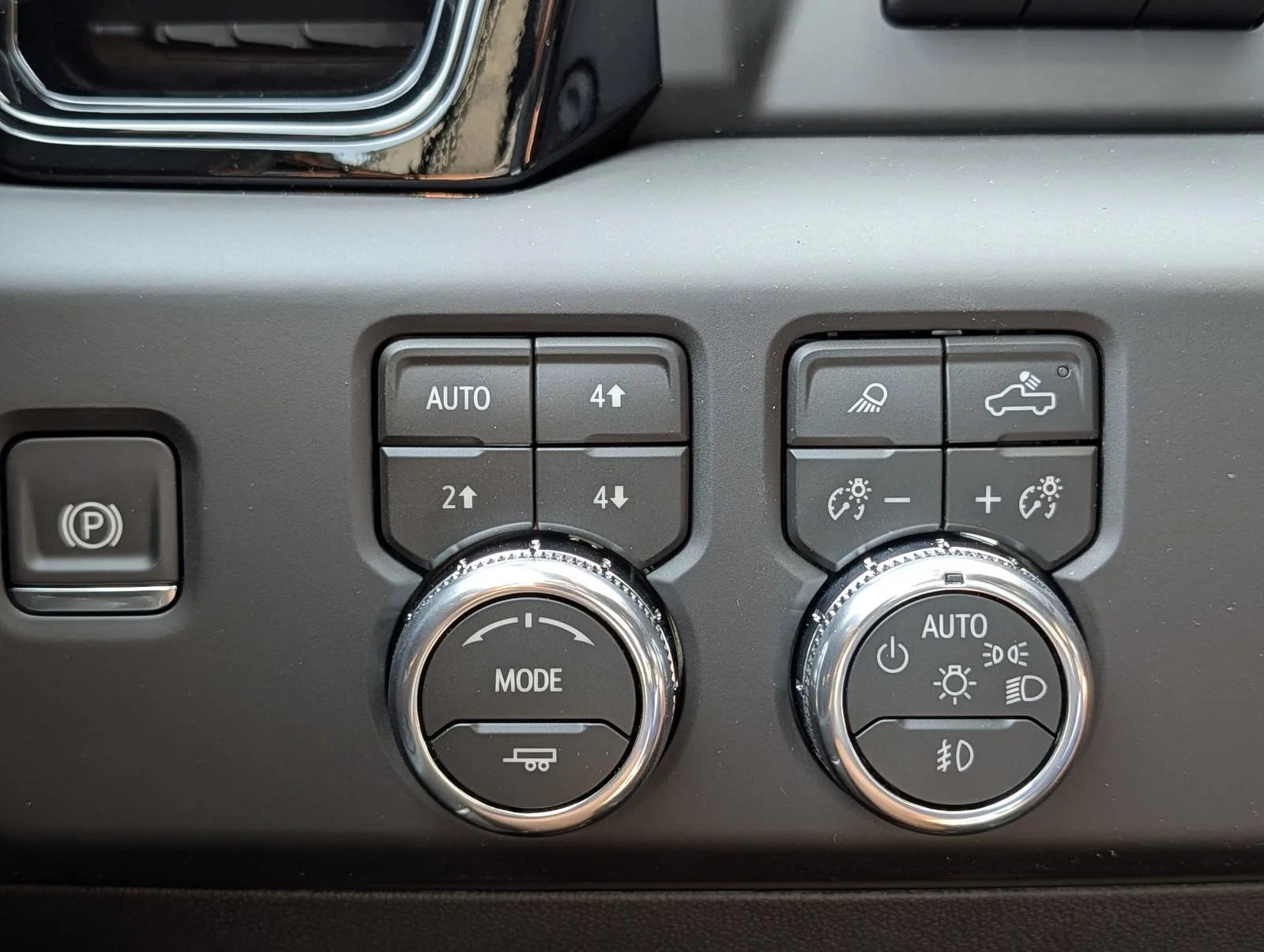 New 2026 Sterling Metallic GMC AT4X image 15