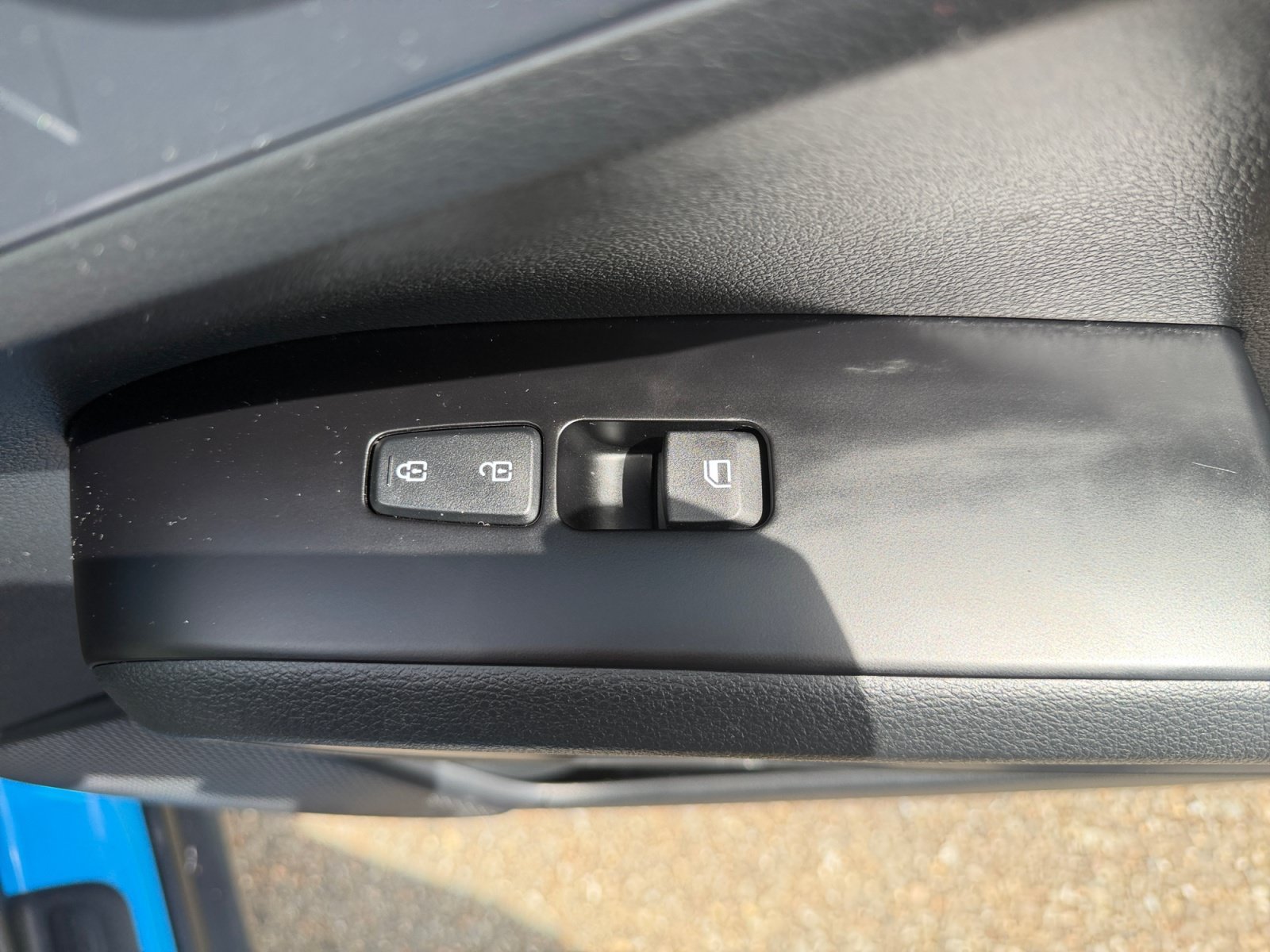 Used 2023 Surf Blue Kia EX image 34