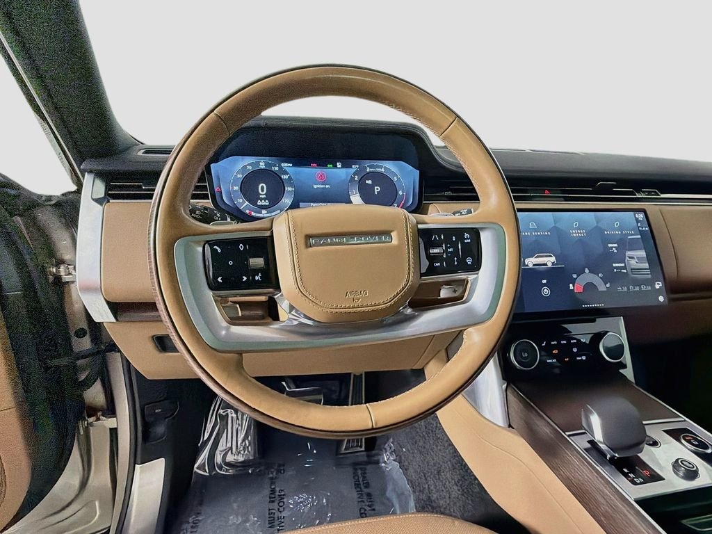 Used 2023 Gold Land Rover SE image 11