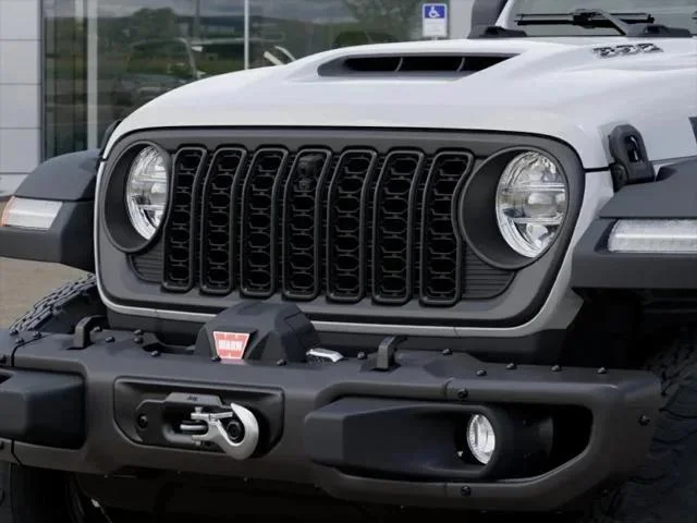 New 2026 Bright White Clear-Coat Exterior Paint Jeep Rubicon 392 image 65