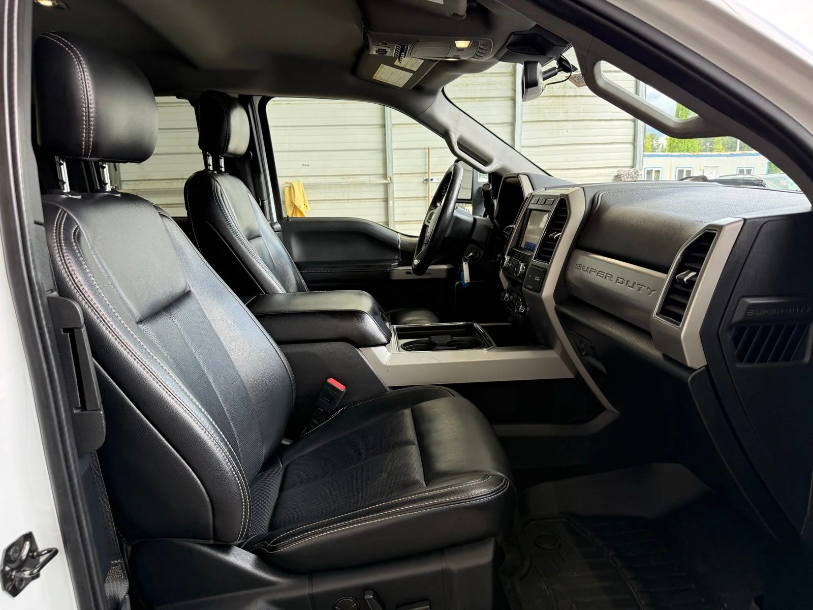 Used 2021 White Ford Lariat image 10
