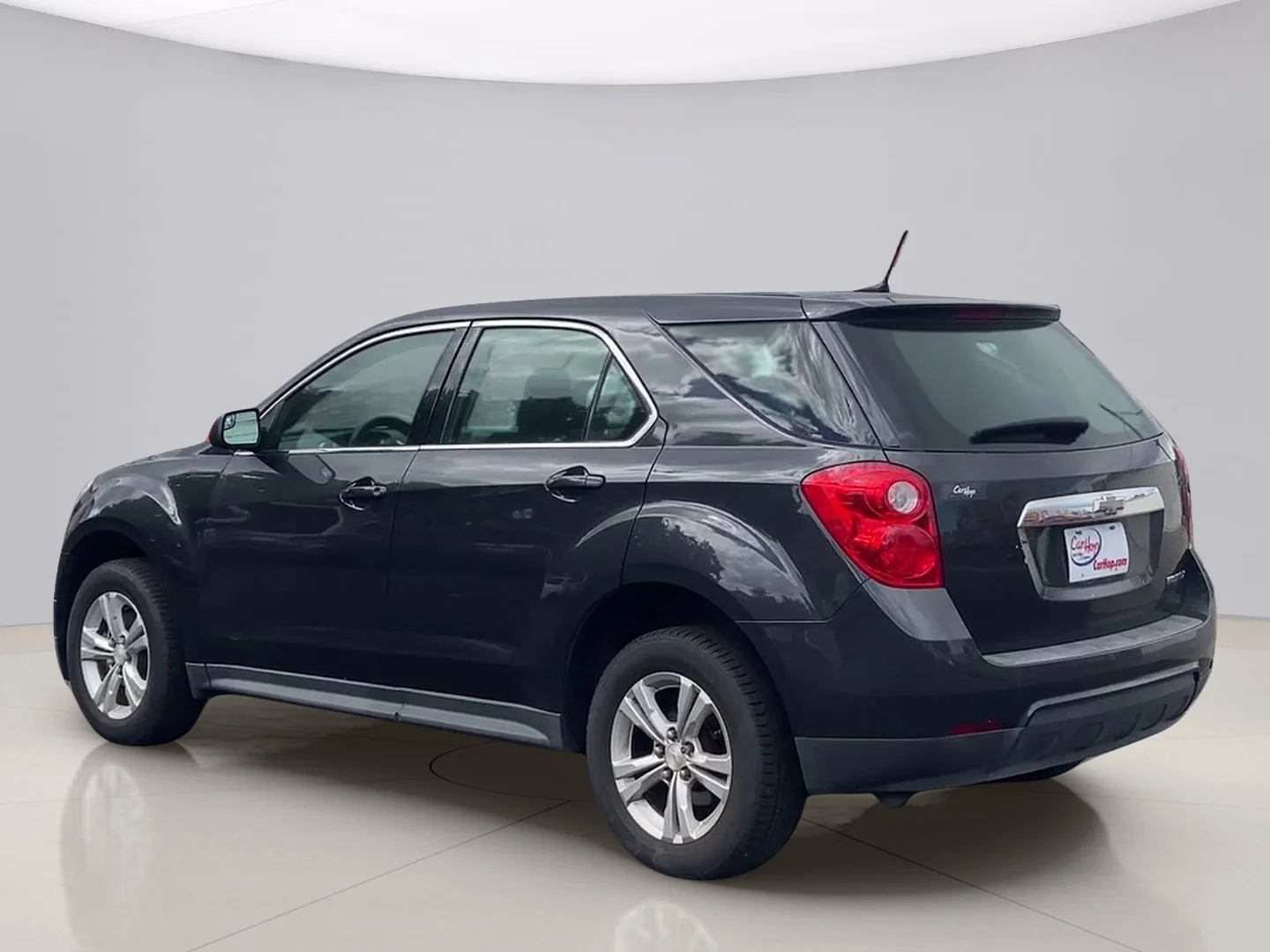 Used 2014 Gray Chevrolet LS image 3