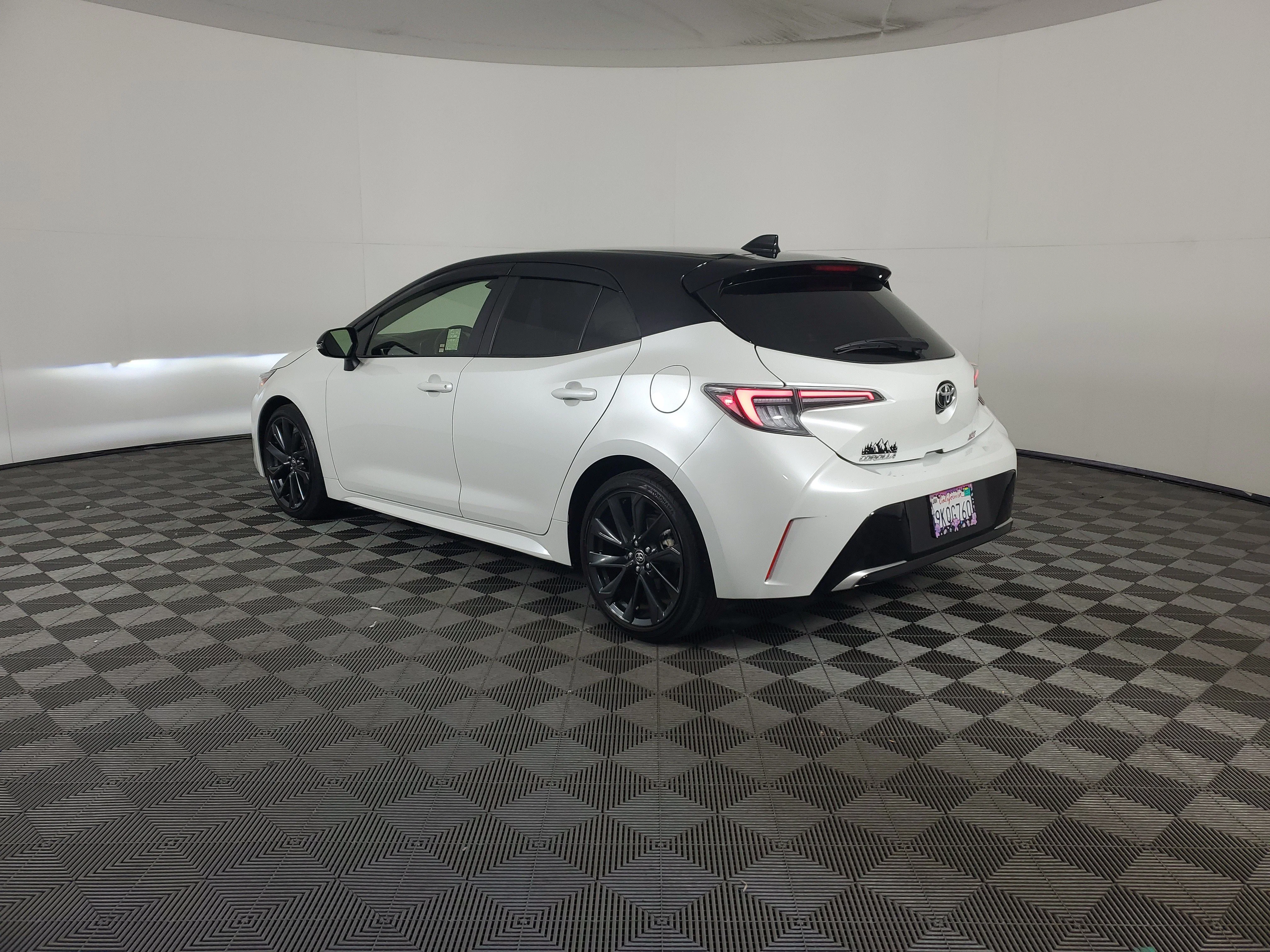 Used 2024 Wind Chill Pearl/Midnight Black Metallic Toyota XSE image 6