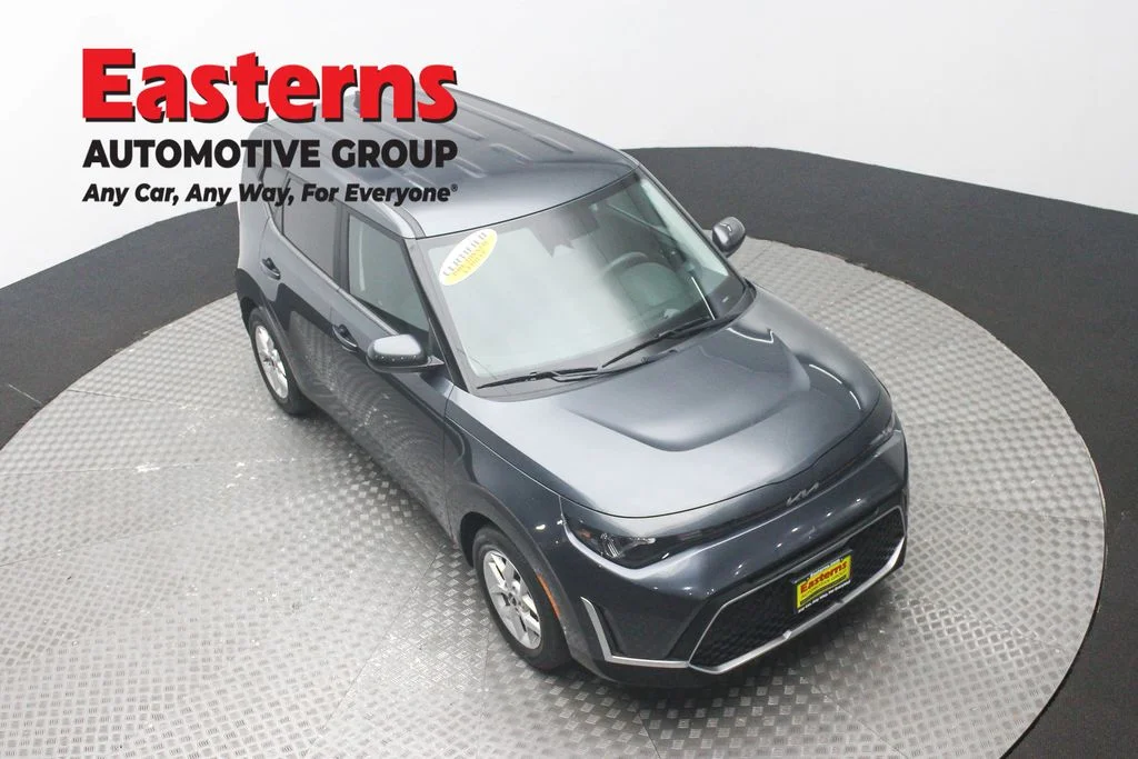 Used 2023 Gray Kia LX image 3