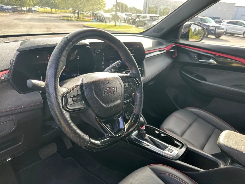 Used 2024 Green Chevrolet RS image 8