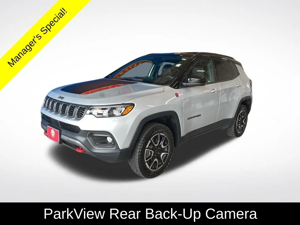 Used 2025 Silver Jeep Trailhawk image 15