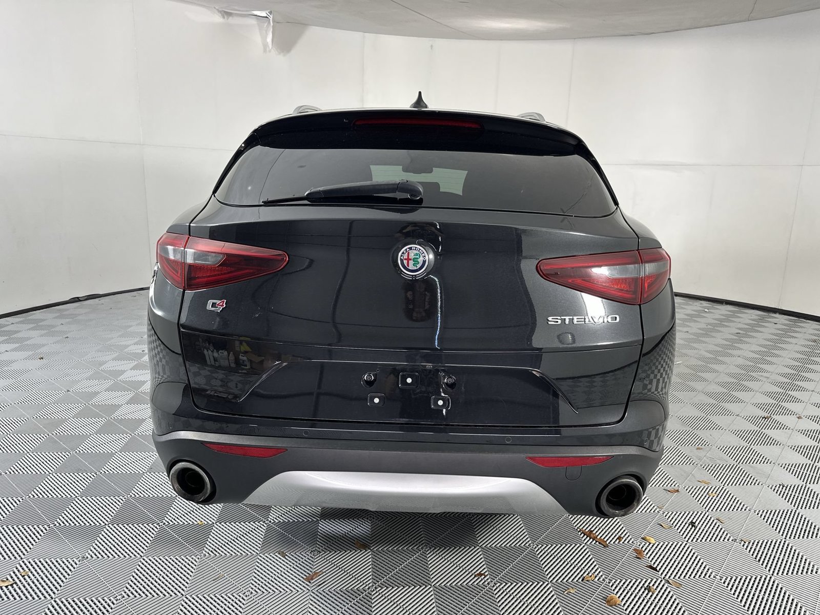 Used 2020 Black Alfa Romeo Base image 7