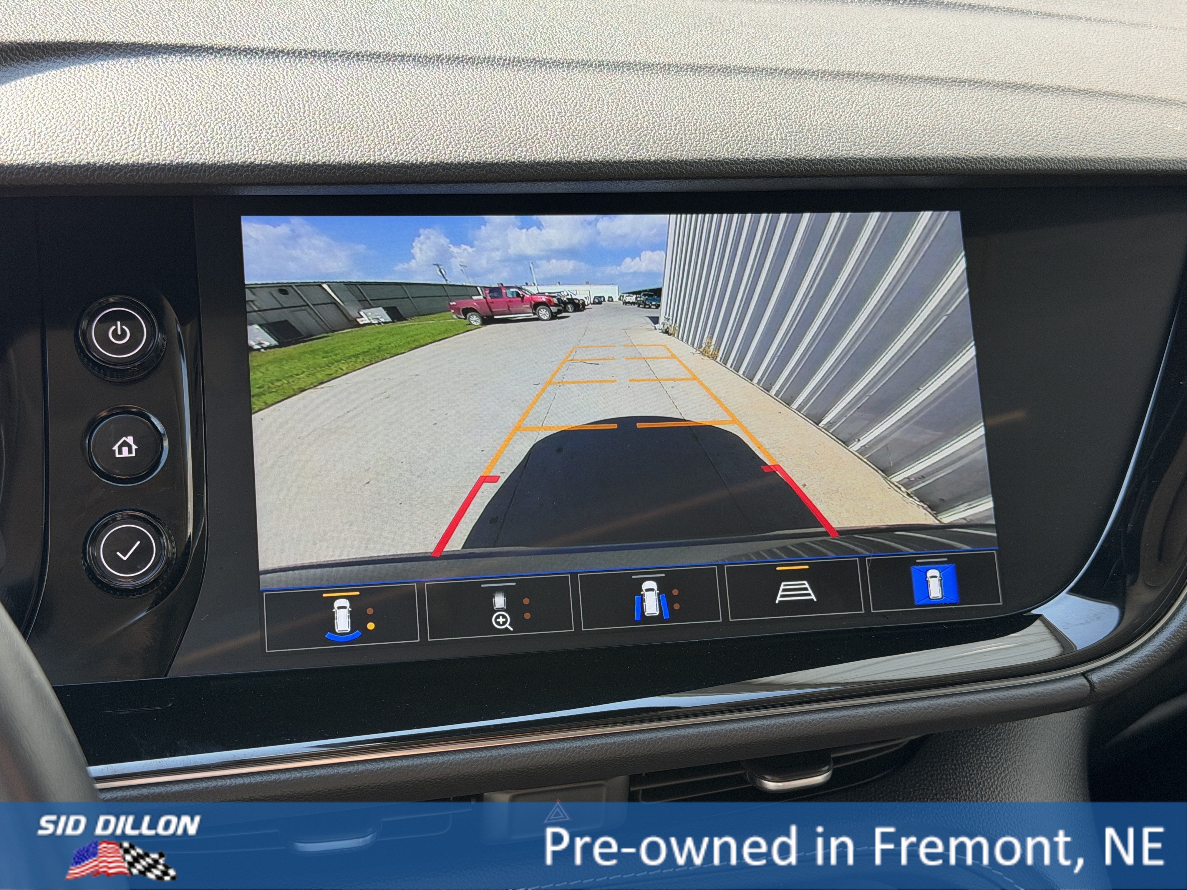 Used 2023 Moonstone Gray Metallic Buick Avenir image 10