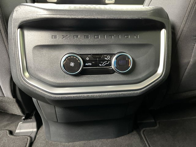 Used 2025 Star White Metallic Tri-Coat Ford Active image 12