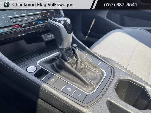 Used 2025 Platinum Gray Metallic Volkswagen 1.5T SE image 39