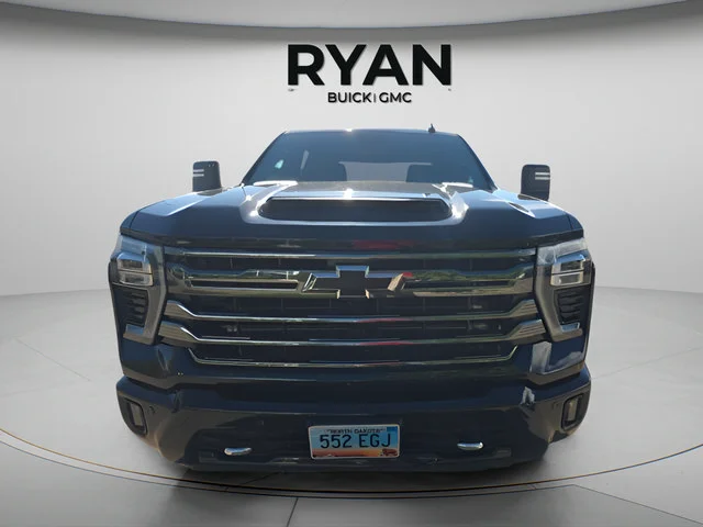 Used 2024 Black Chevrolet High Country image 9