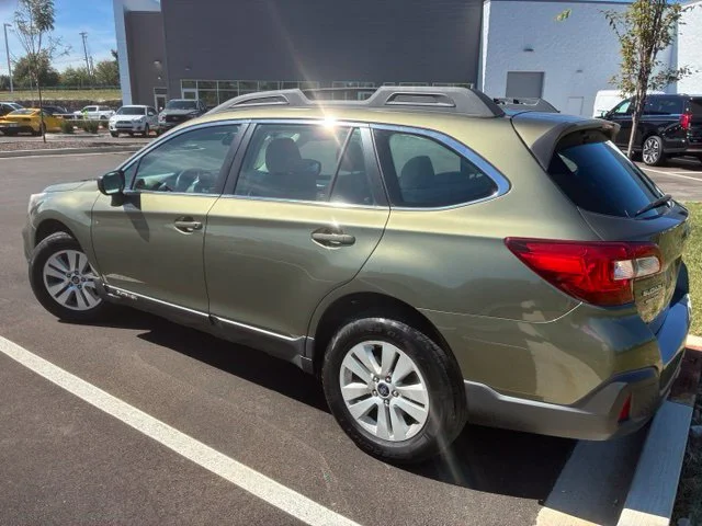 Used 2018 Green Subaru 2.5i image 5