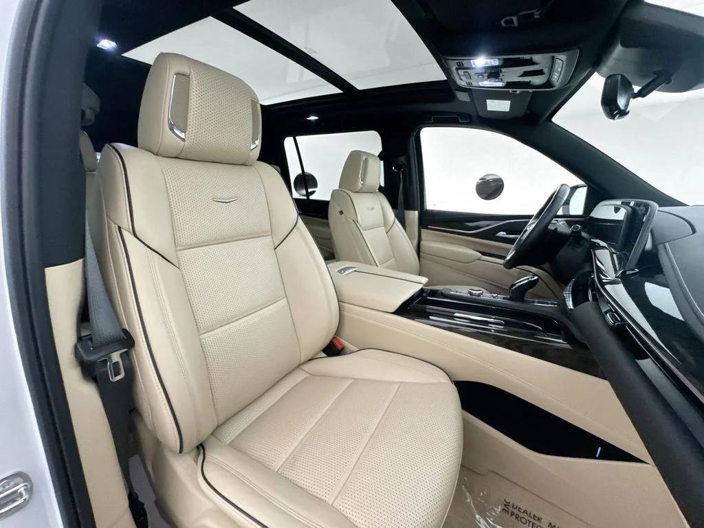 Used 2024 White Cadillac Premium image 28