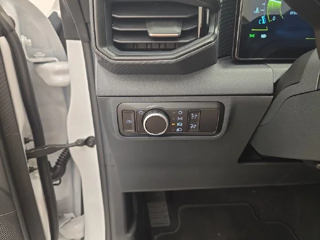 New 2026 Oxford White Ford EcoBoost® Fastback image 30
