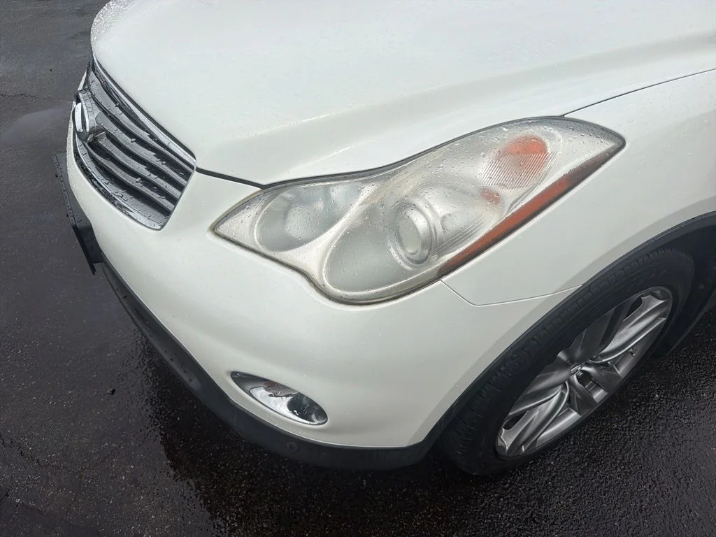 Used 2014 White INFINITI Journey image 15