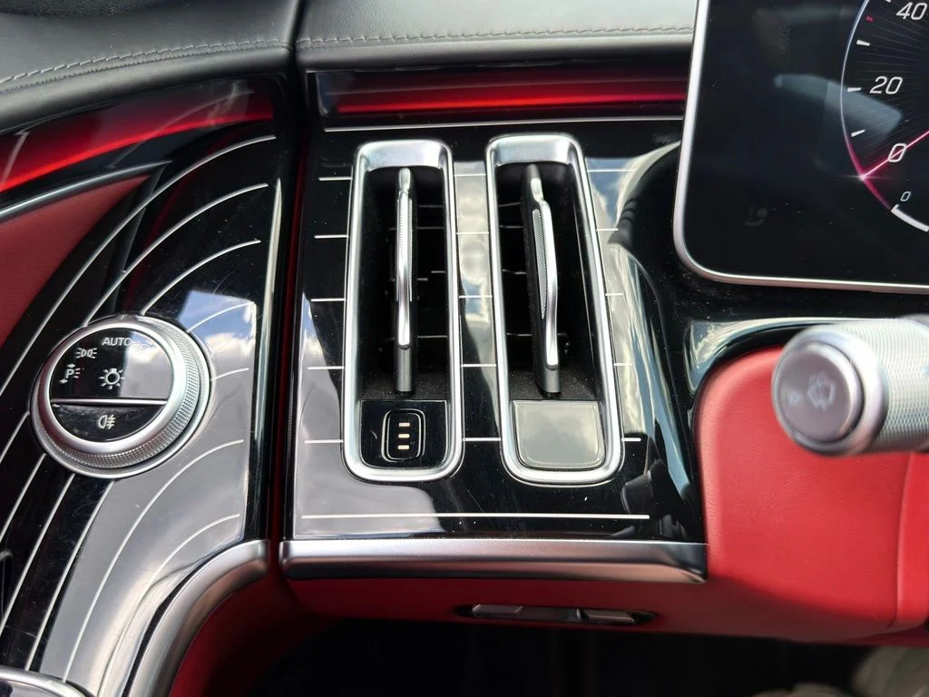 Used 2022 Beige Mercedes-Benz S 580 image 35