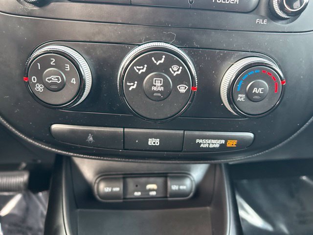 Used 2016 Red Kia Plus image 16