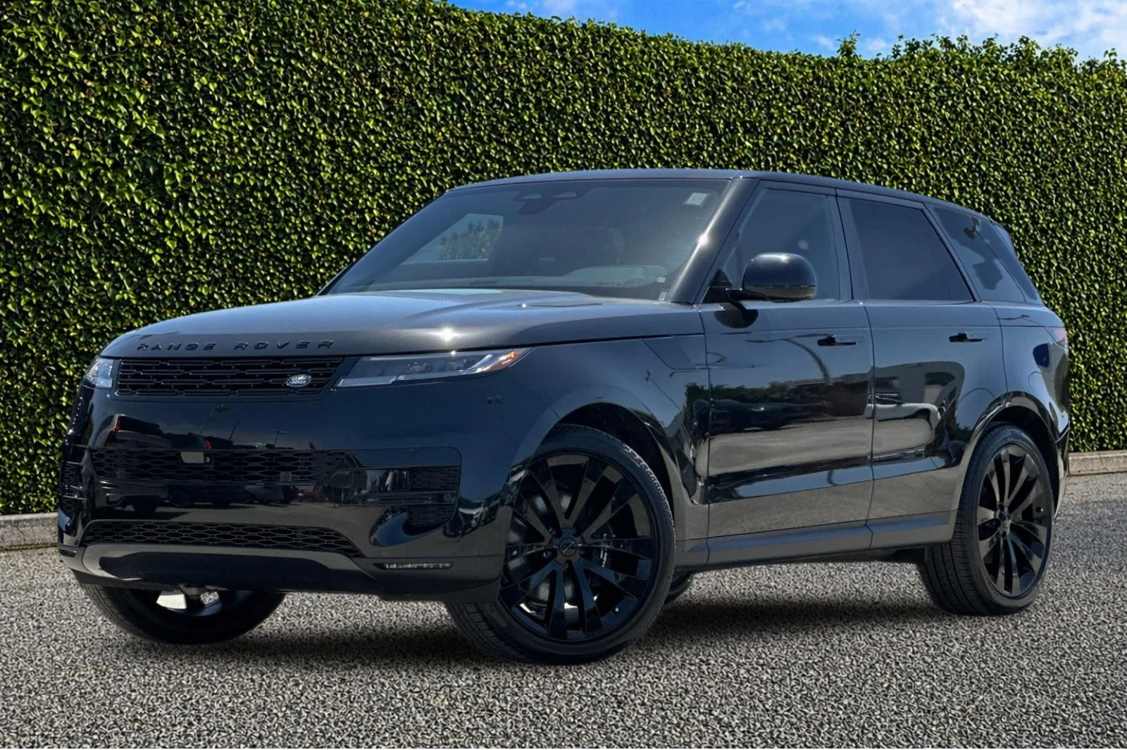 2026 Land Rover Range Rover Sport P360 SE MHEV's photo