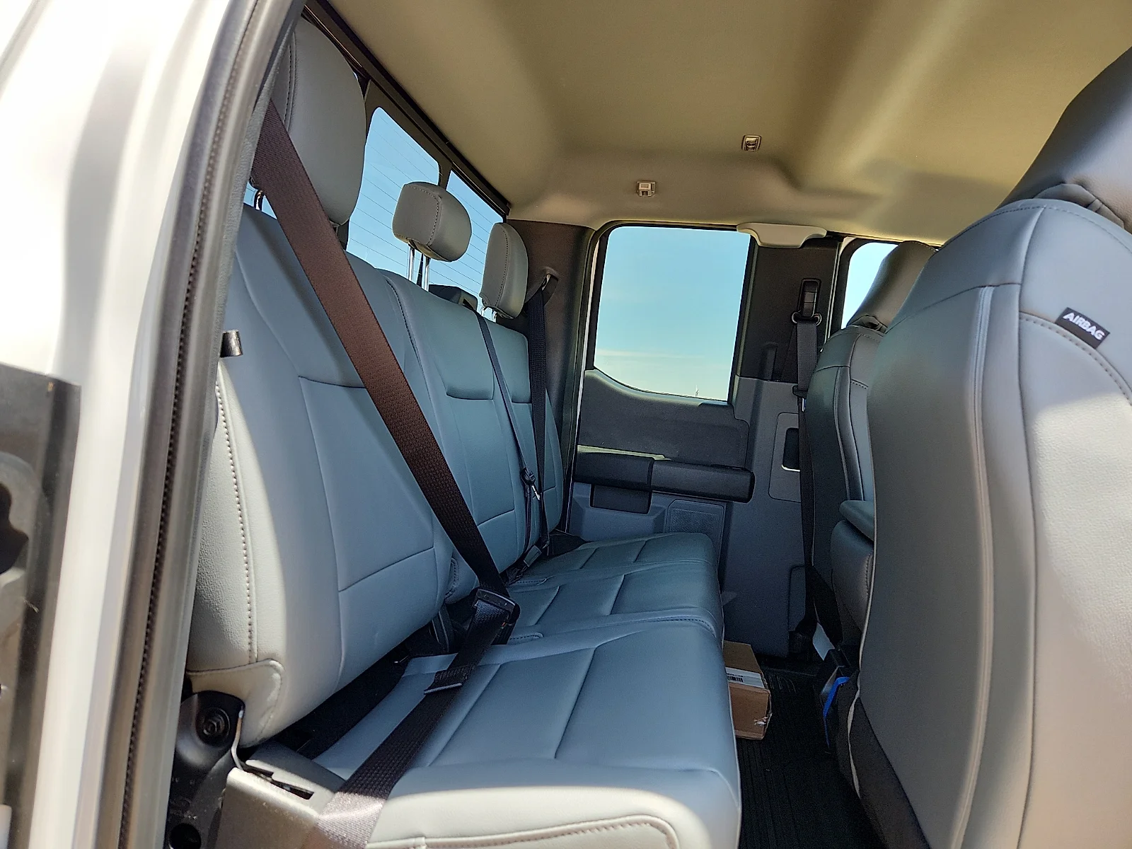 New 2026 Oxford White Ford F-350® XL image 19