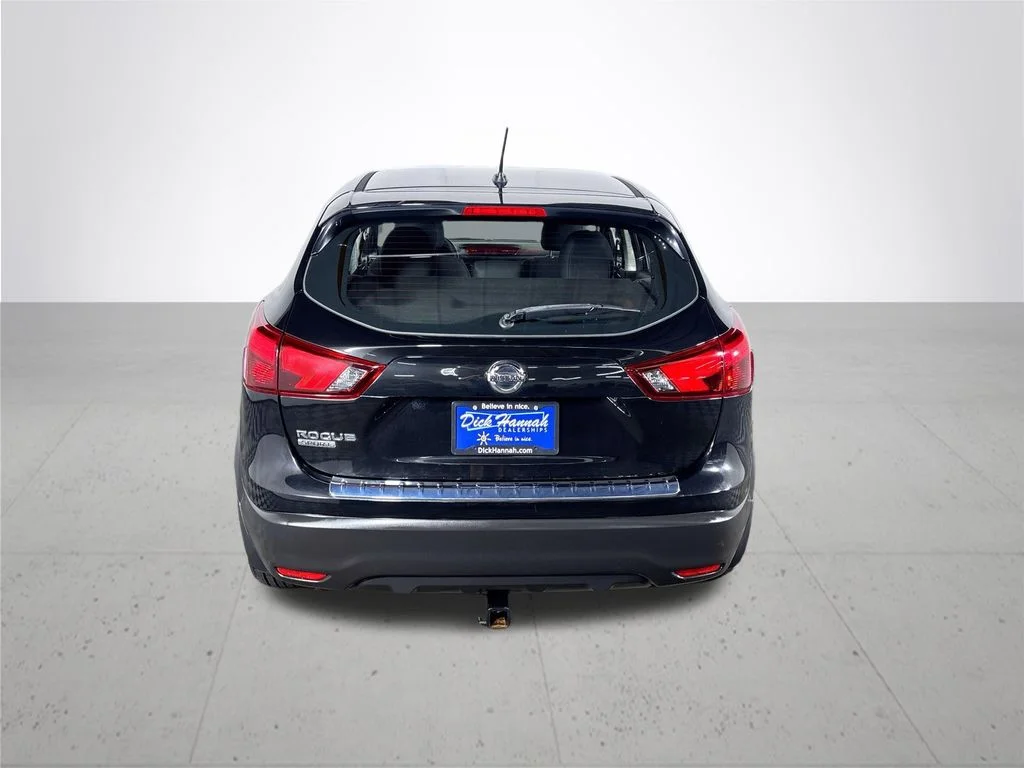 Used 2019 Black Nissan S image 7
