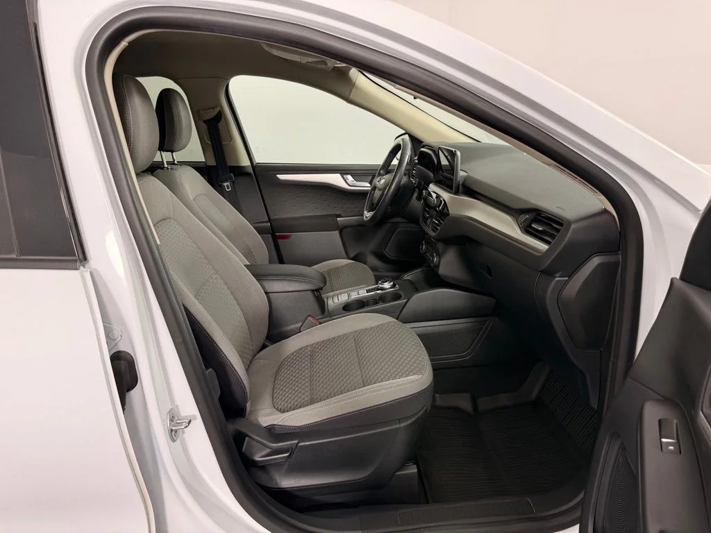 Used 2020 White Ford SE Sport image 20