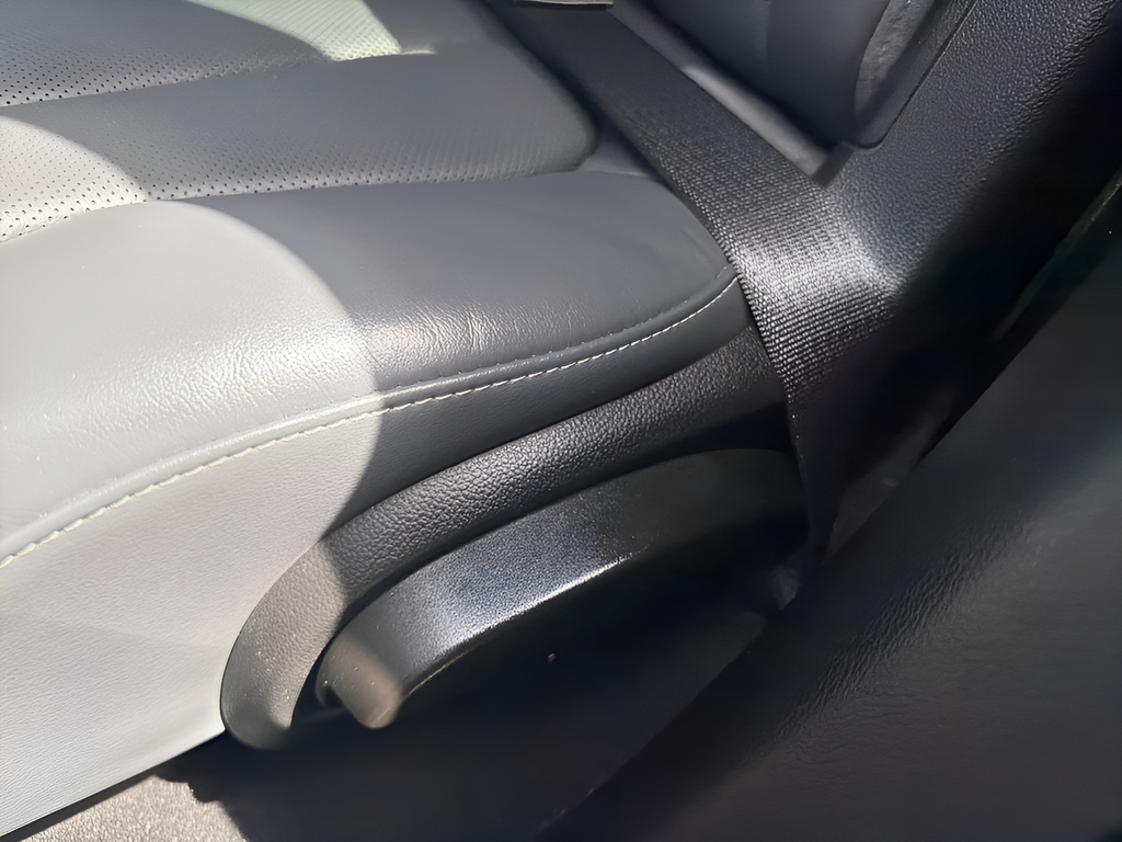 Used 2020 Black Buick Premium I image 20