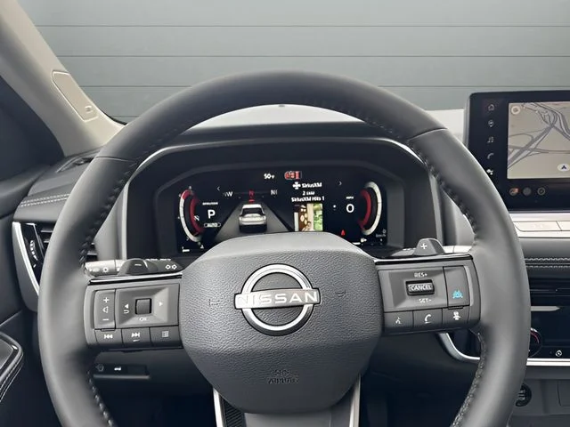 New 2026 Champagne Silver Metallic / Super Black Two-tone Nissan Platinum image 13