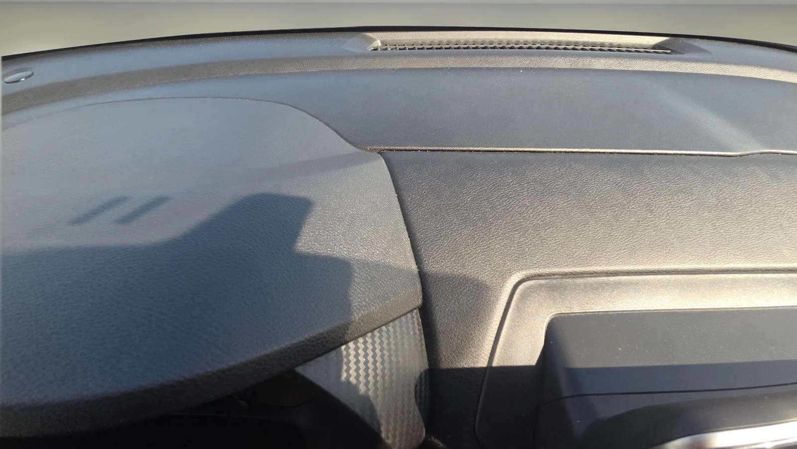 Used 2022 Gray Nissan SV image 9