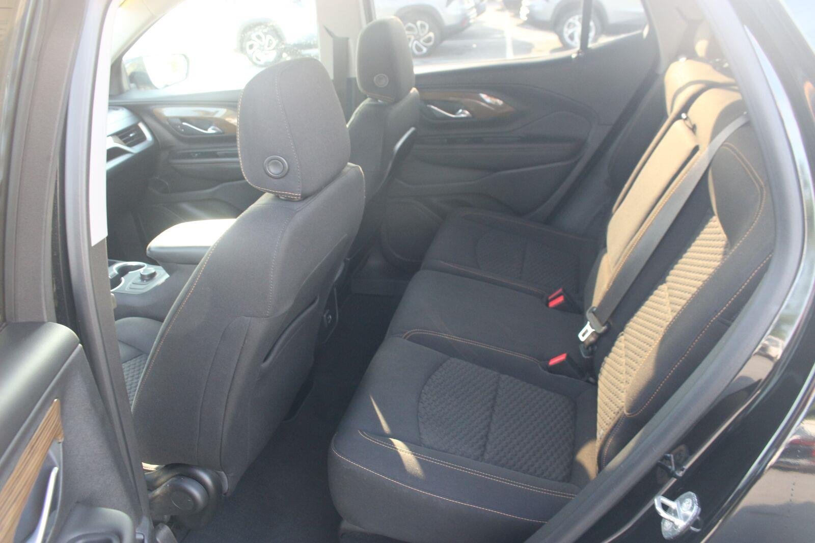Used 2020 EBONY TWILIGHT METALLIC GMC SLE image 32
