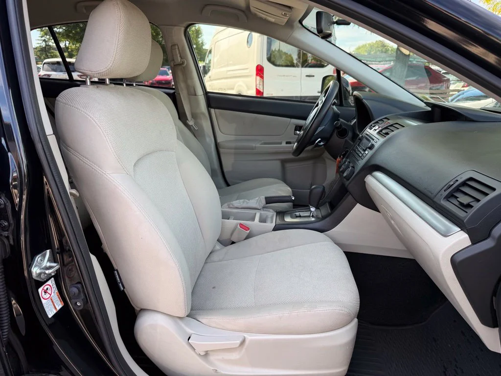 Used 2014 Crystal Black Silica Subaru 2.0i Premium image 27