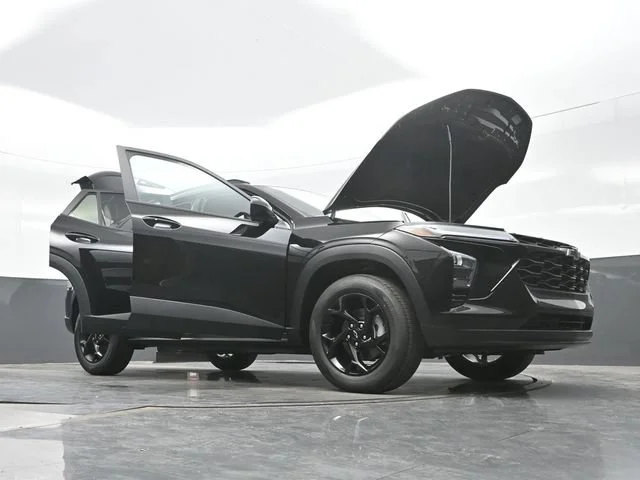 New 2026 Mosaic Black Metallic Chevrolet LT image 32