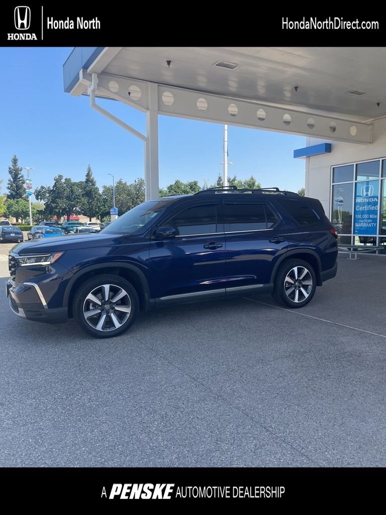 2025 Honda Pilot Touring 2WD's photo