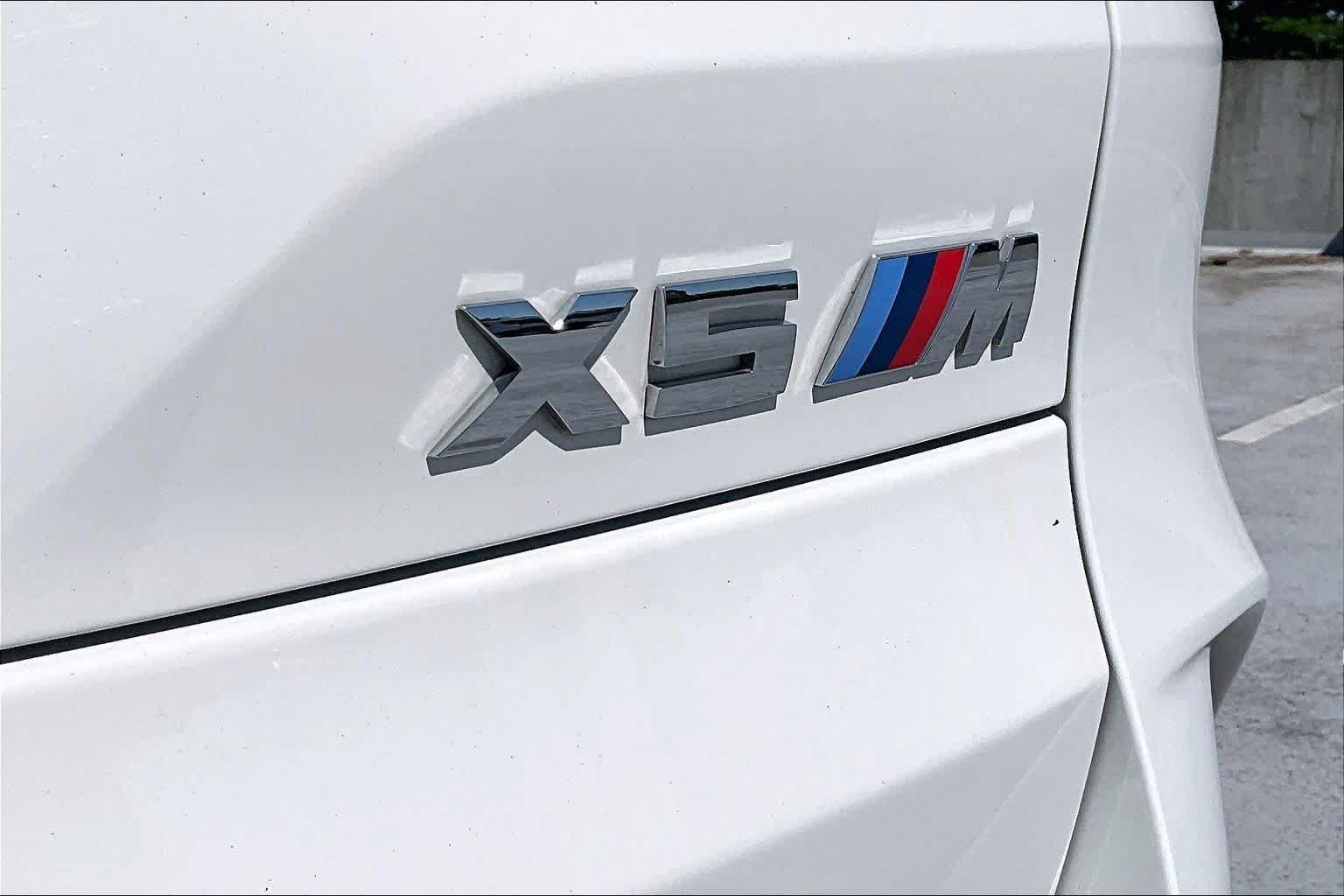 Used 2022 Alpine White BMW  image 29
