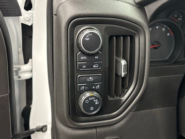 Used 2020 White Chevrolet WT image 13