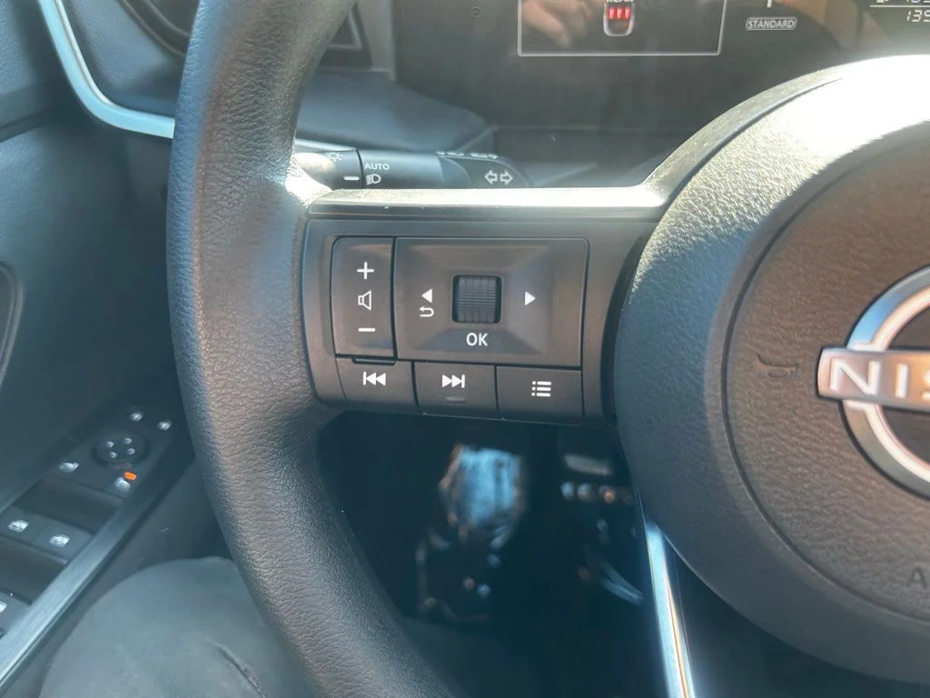 2025 Nissan Kicks S AWD - Photo 17