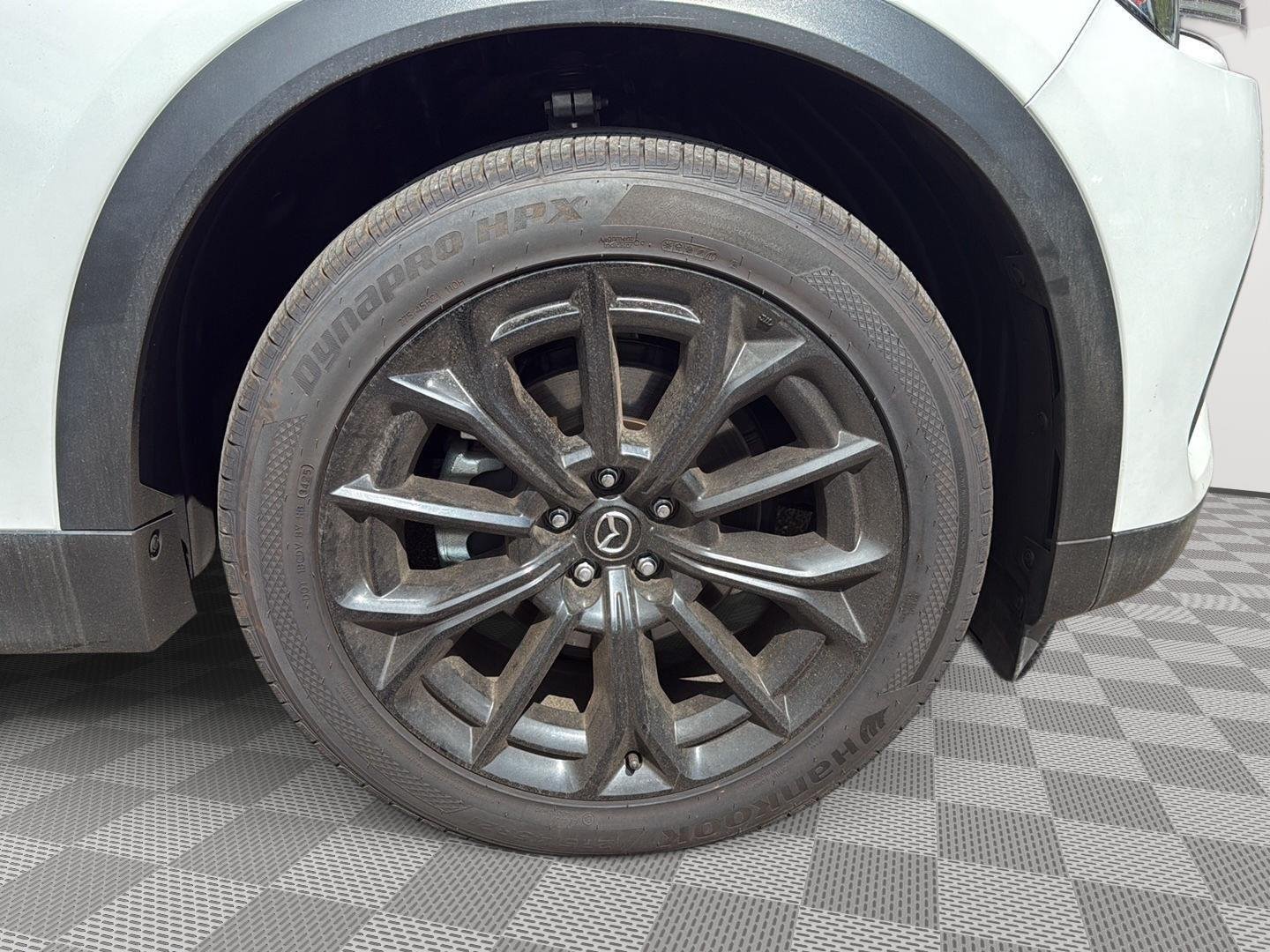 Used 2025 Rhodium White Premium Mazda 3.3 Turbo Premium Package image 39