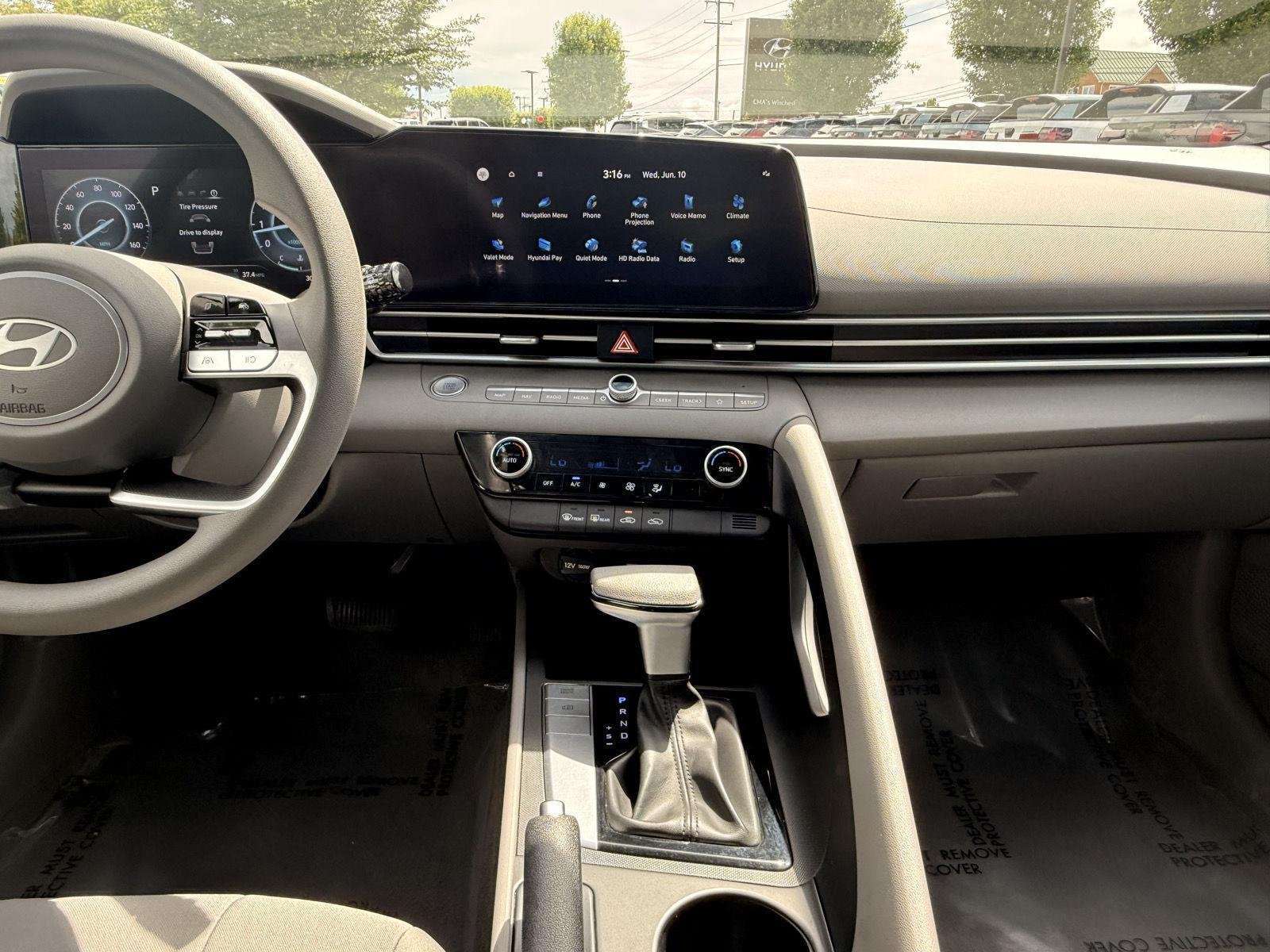 Used 2024 Intense Blue Hyundai SEL image 23