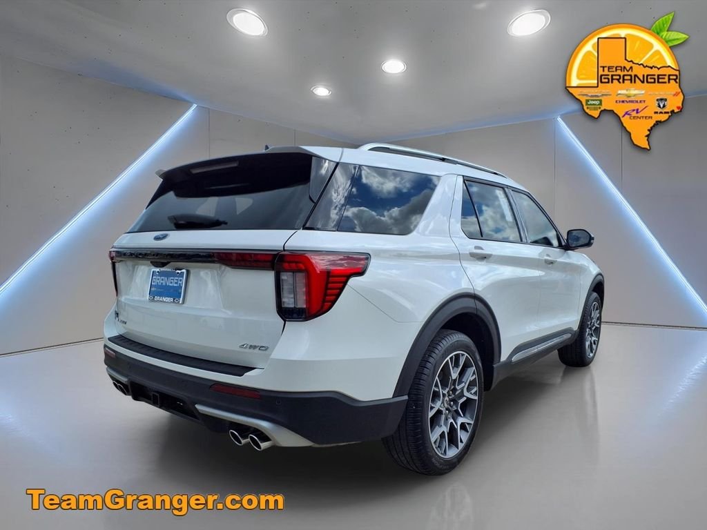 Used 2025 White Ford Platinum image 4