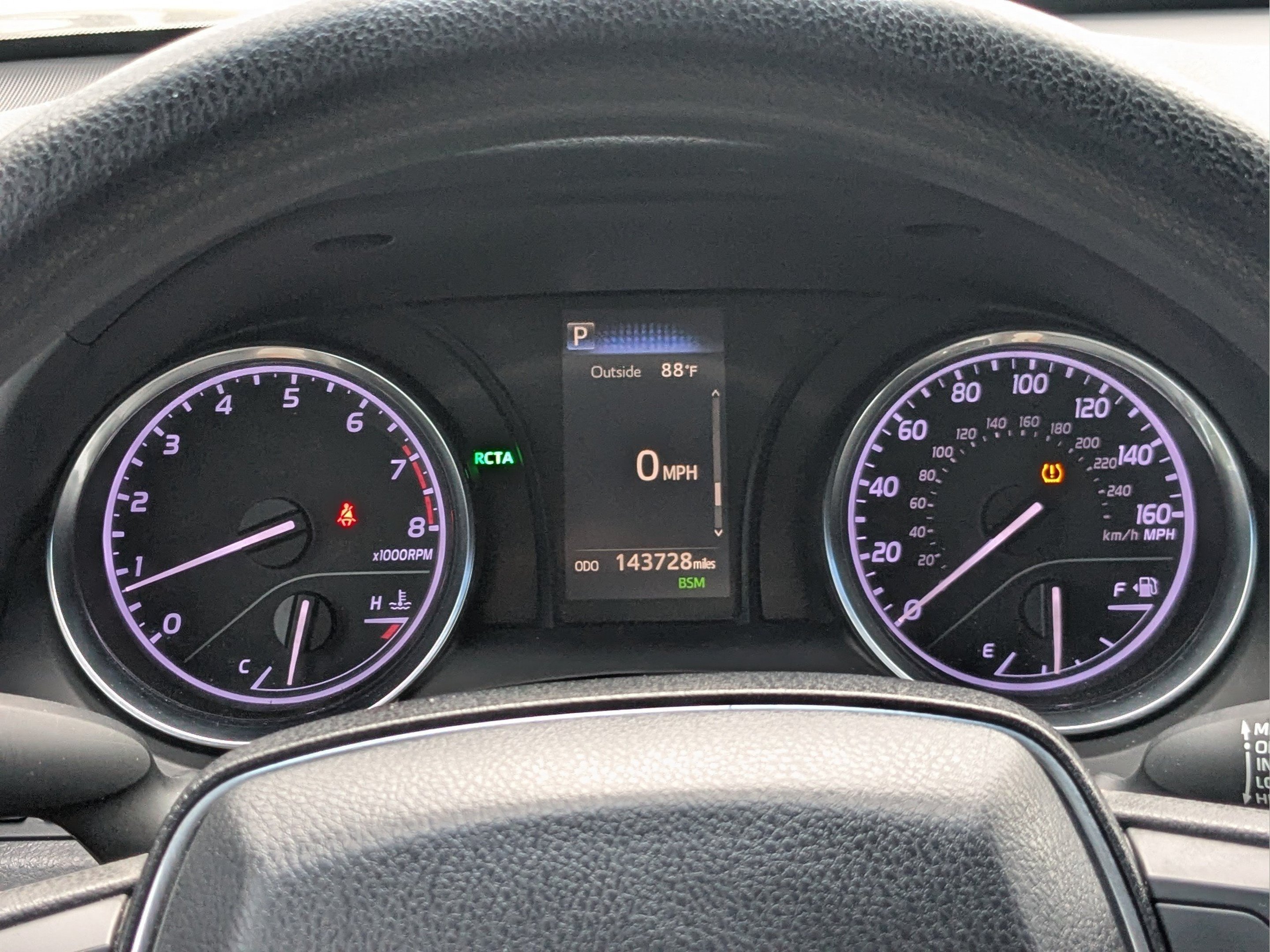 Used 2018 Predawn Gray Mica Toyota LE image 23